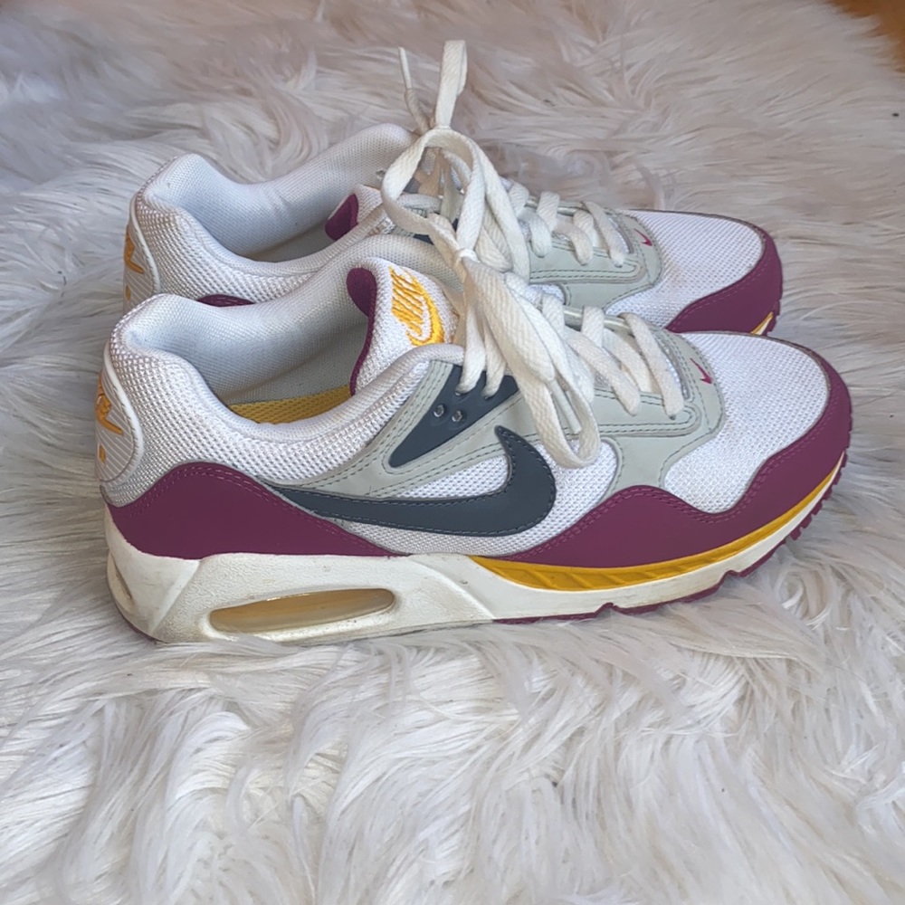 Nike, Size 7.5, Colors Maroon Yellow and Gray on White